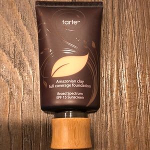 Tarte Amazonian Clay Foundation
